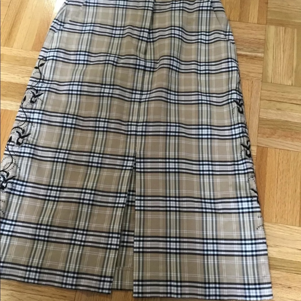 Cruz plaid pencil skirt w embroidery size 8